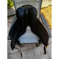 Selle de dressage HENNIG