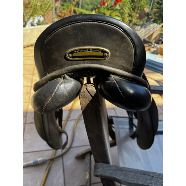 Selle de dressage HENNIG