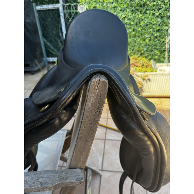 Selle de dressage HENNIG