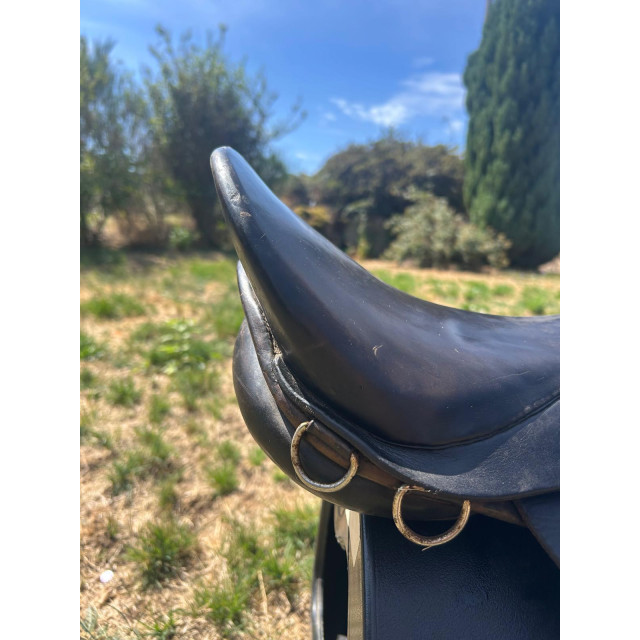 Selle mixte 17" noire + accessoires