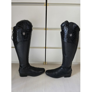 Bottes Mountain Horse