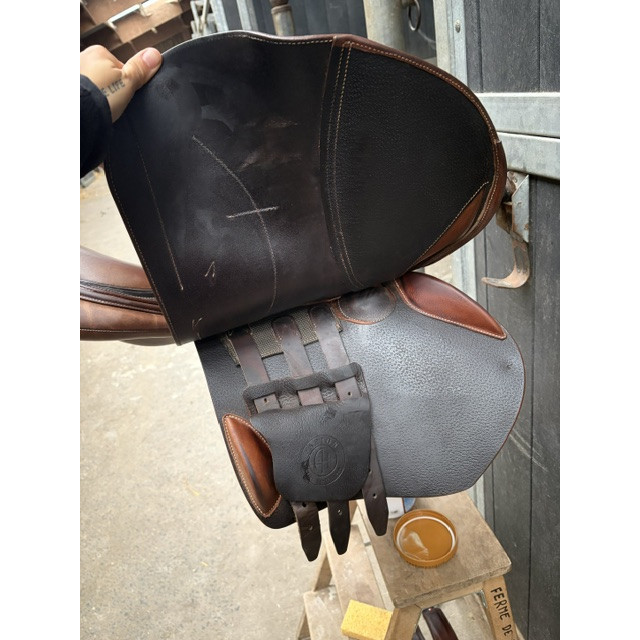 Selle Arion Jumping taille 17