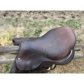 Selle d'obstacle semi-creuse