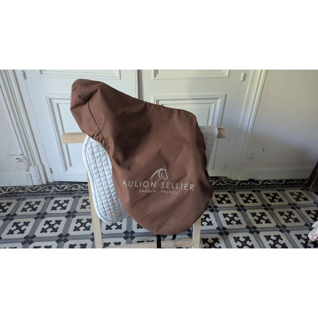 Selle de dressage Aulion 17.5 p en parfait état