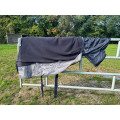 Couverture imperméable doublée polaire poney