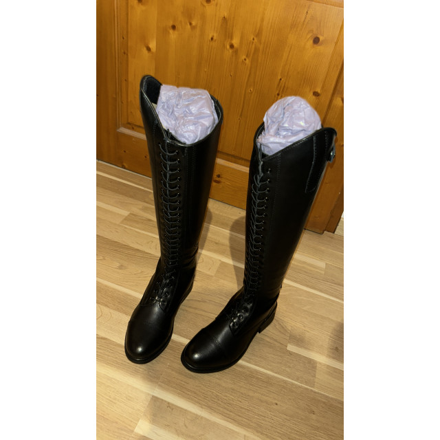 Bottes à lacets