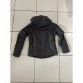 Doudoune grise avec capuche femme