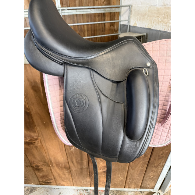 Selle de dressage forestier modèle Aachen 17