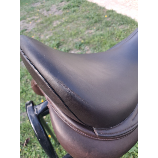 selle de dressage IKONIC 17.5