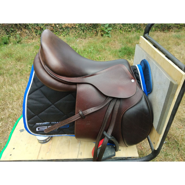 Selle 18' gbs avec étrivières étrier