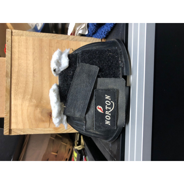 Cloche noir Norton taille poney