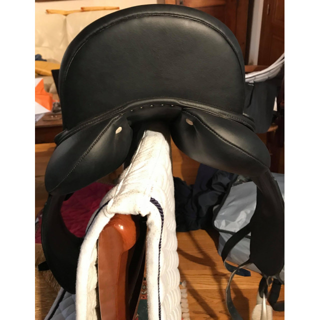 Selle Dressage Antarès Concept 17'