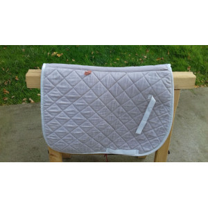 Tapis gris très clair