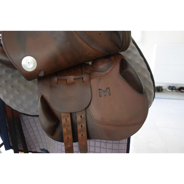 A vendre Selle Meyer  CSO 16,5" très bon état