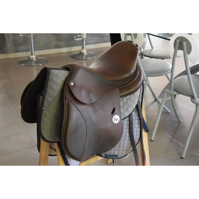 A vendre Selle Meyer  CSO 16,5" très bon état