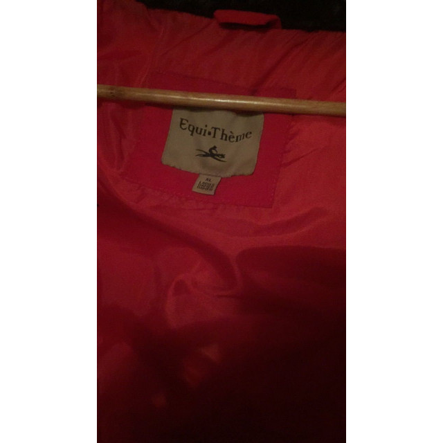 VEste equitheme rouge