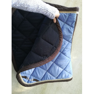 Tapis Lauria Garrelli bleu en très bon état