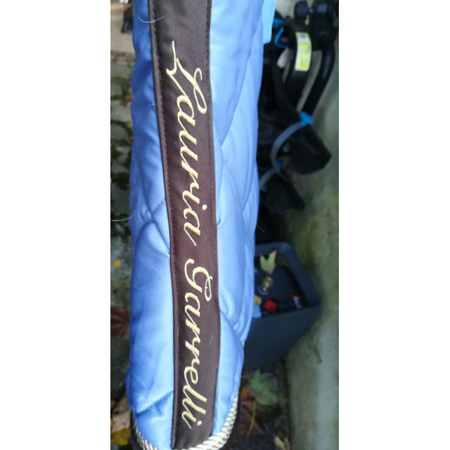 Tapis Lauria Garrelli bleu en très bon état