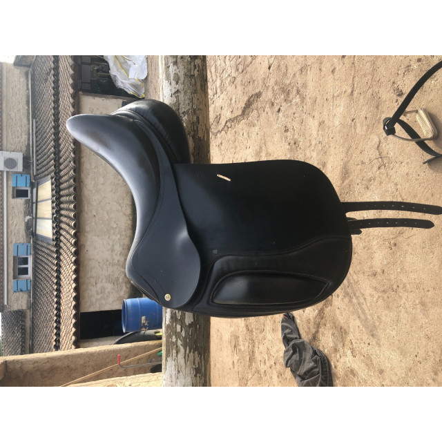Selle dressage Fleur de Lys