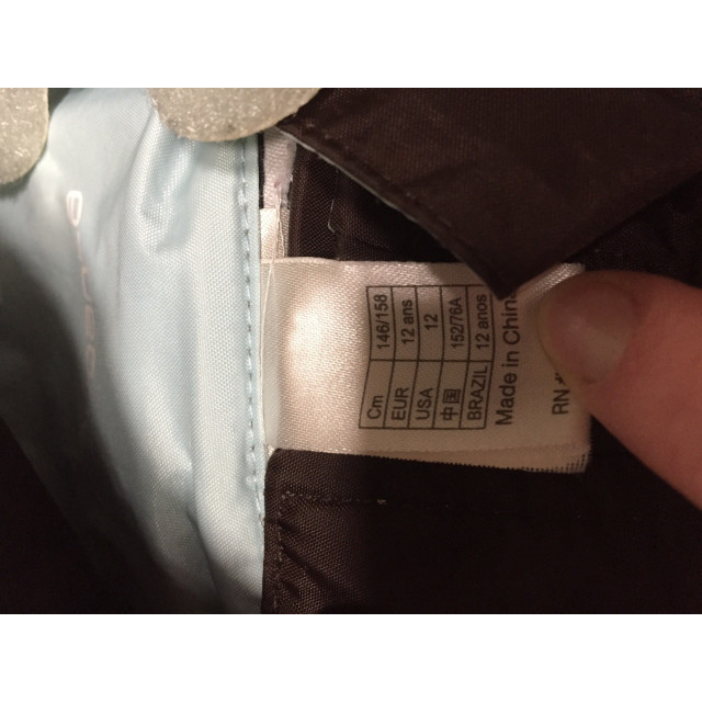 Manteau marron et bleu