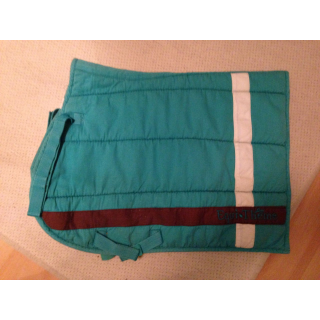 tapis et bonnet bleu équithème