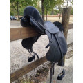 Selle de dressage AGM très bon état