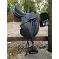Selle de dressage AGM très bon état