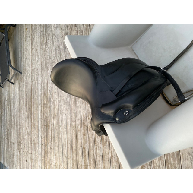 SELLE DEVOUCOUX DRESSAGE MENDIA