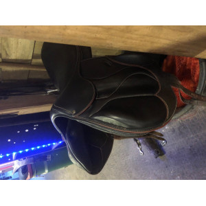 Vend selle Devoucoux neuve !