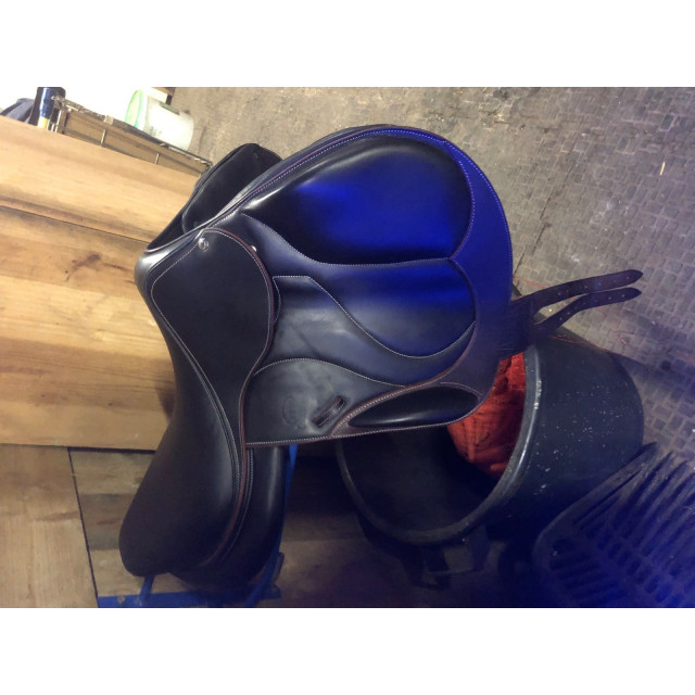 Vend selle Devoucoux neuve !