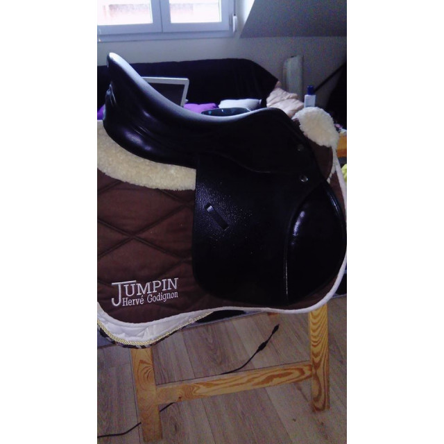 Selle mixte 17.5 pouces en cuir noir