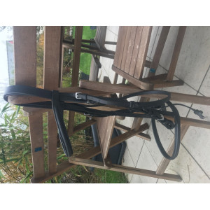 Filet en cuir noir cheval