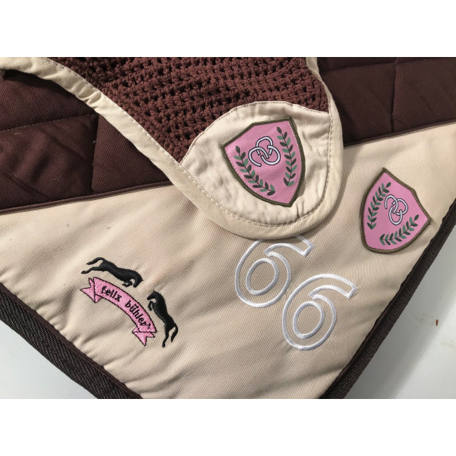 Ensemble tapis de selle / bonnet