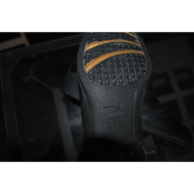 Boots d'équitation Lacets et Zip "Aurora" Mountain Horse Taille 39 comme neuves
