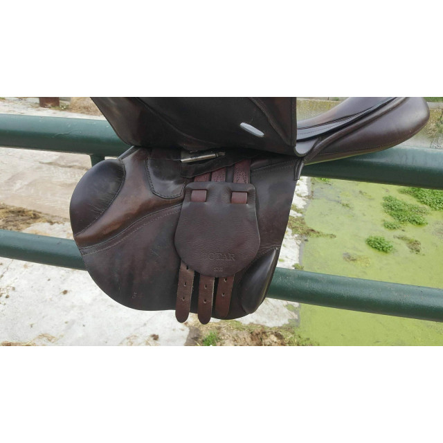 Selle havane cuir 17'5