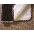 Tapis RG marron liseret marron / rouge / blanc