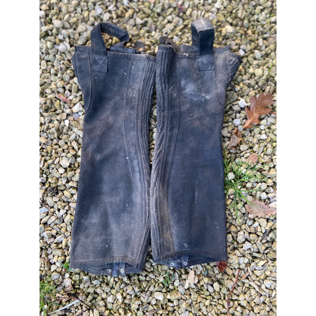 Chaps noires