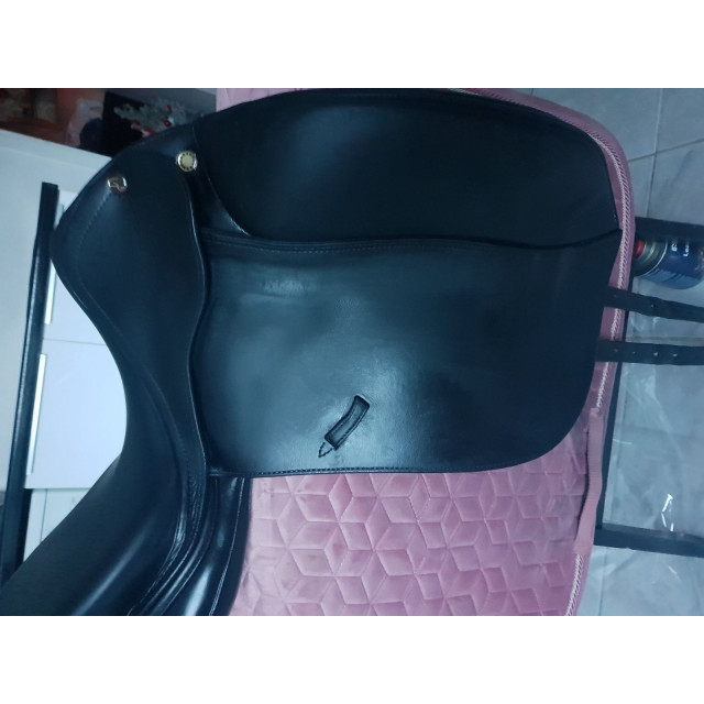 Selle de dressage Prestige modèle Modena