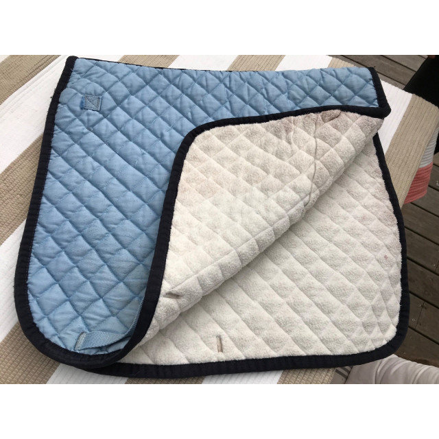 Tapis bleu ciel// fouganza