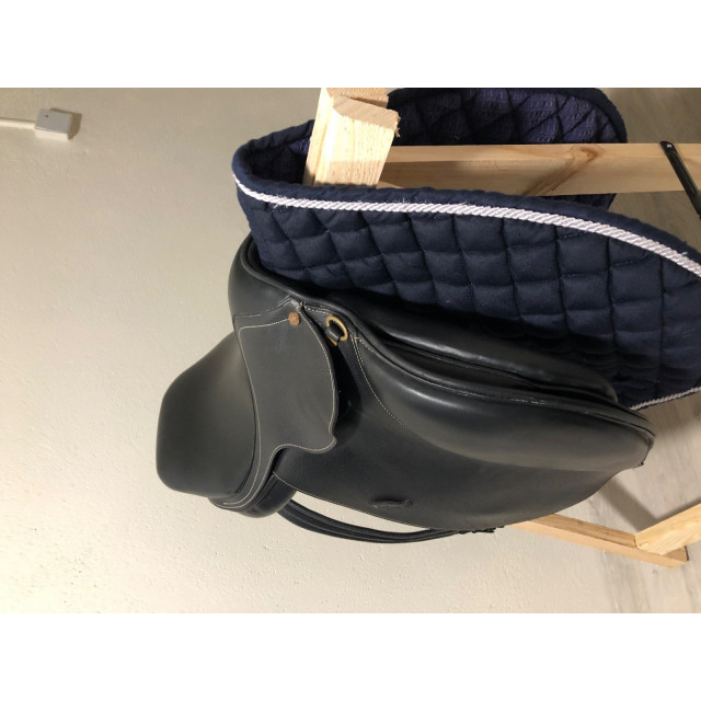 selle éric thomas cuir noir neuve