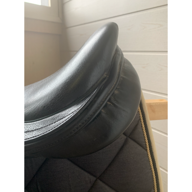 Selle Ronzon Diamond Jump 17" noir