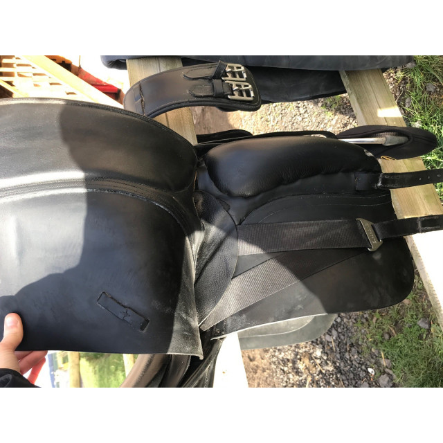 Selle dressage euroriding diamant 17 pouces super etat