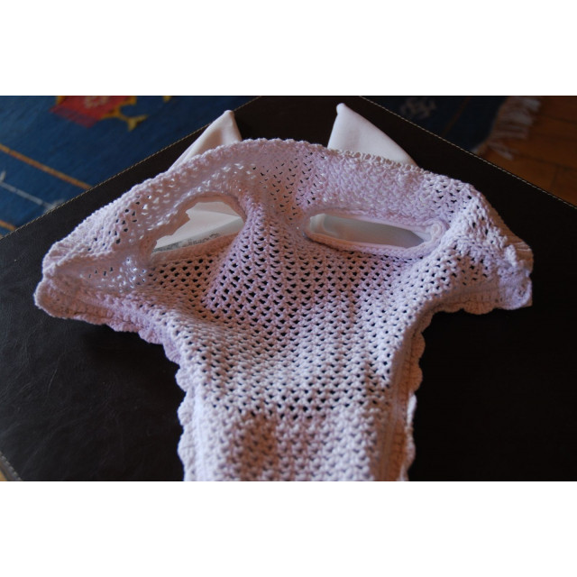 Bonnet blanc et strass taille cheval