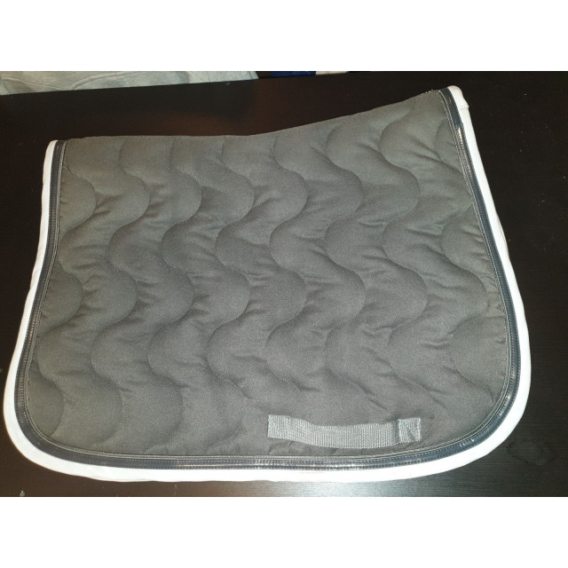 Tapis paddock gris