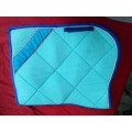 tapis bleu pailleté
