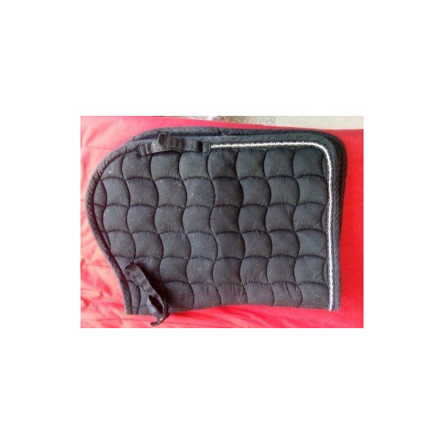 Tapis noir équithème