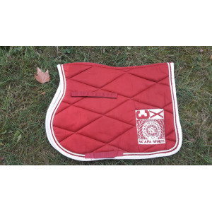 Ensemble tapis scapa + bonnet br rouge toujours dispo!