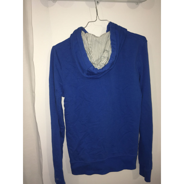 Sweat-shirt à capuche, Félix Bühler