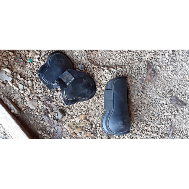 Ensemble Guêtres et protège boulet noir poney