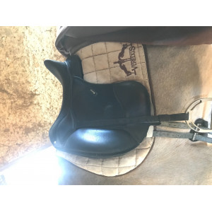 Selle de dressage